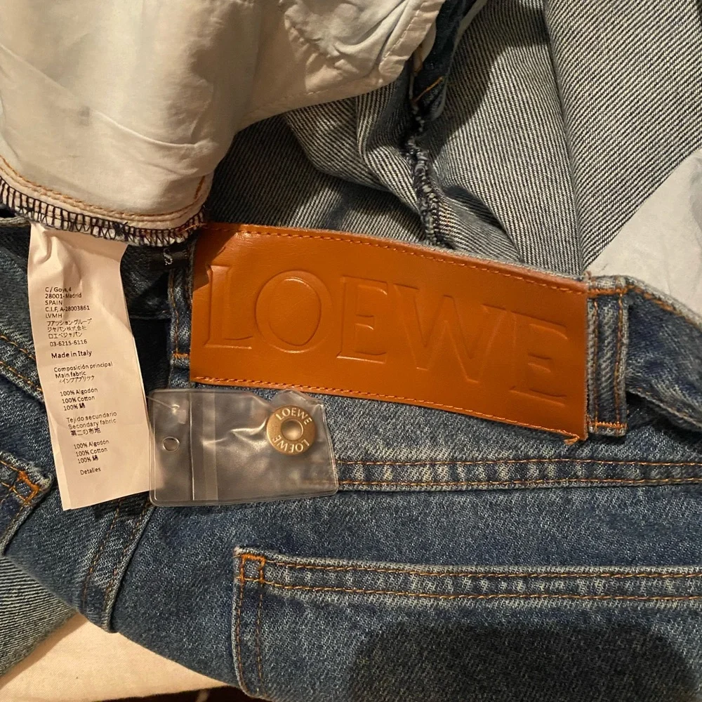 Loewe - Picture 7 of 9